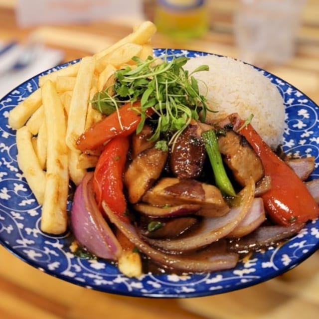 Portobello Saltado.
